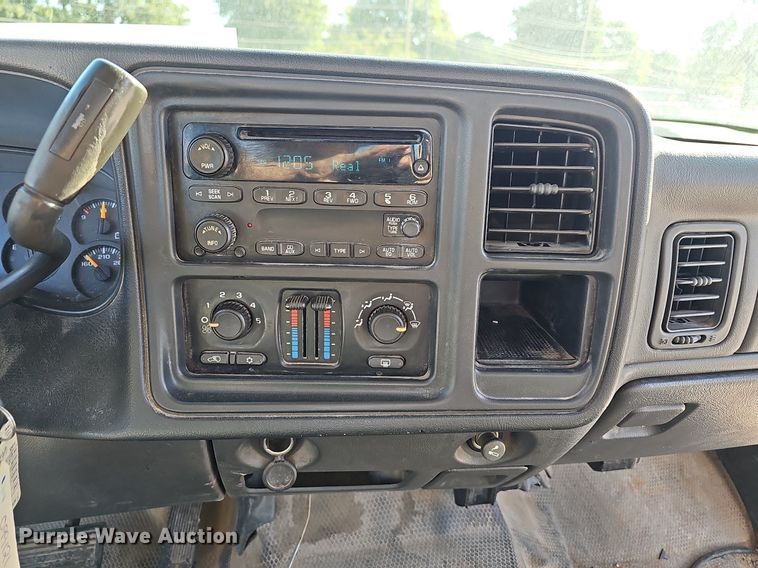 image for item OG9304 2006 Chevrolet Silverado 1500 Ext. Cab pickup truck