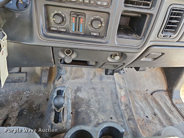 image for item OG9304 2006 Chevrolet Silverado 1500 Ext. Cab pickup truck