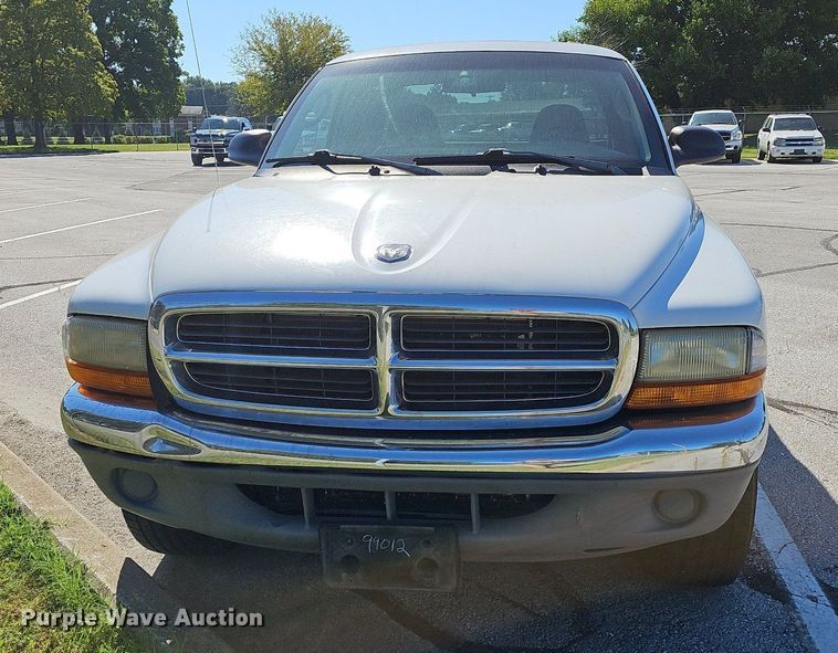 image for item OG9312 2002 Dodge Dakota SLT Club Cab pickup truck