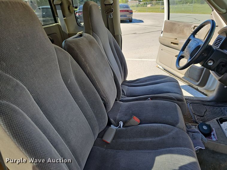 image for item OG9312 2002 Dodge Dakota SLT Club Cab pickup truck