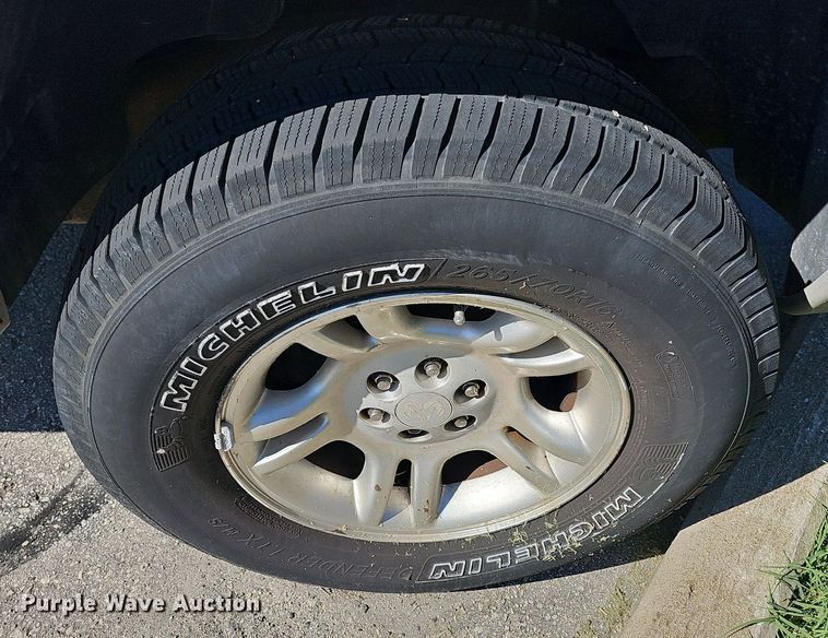 image for item OG9312 2002 Dodge Dakota SLT Club Cab pickup truck