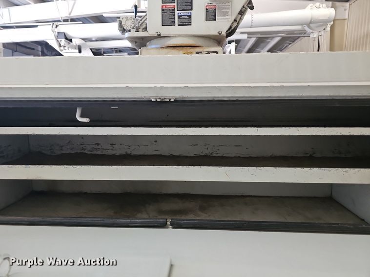 image for item OG9315 2007 International 7400   bucket truck