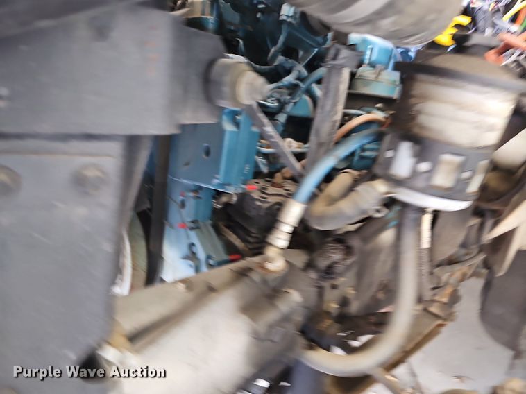 image for item OG9315 2007 International 7400   bucket truck