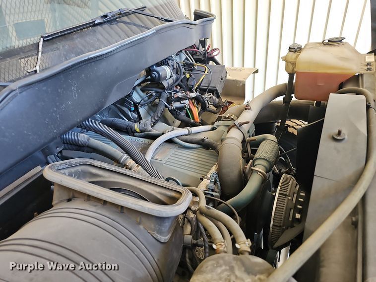 image for item OG9315 2007 International 7400   bucket truck