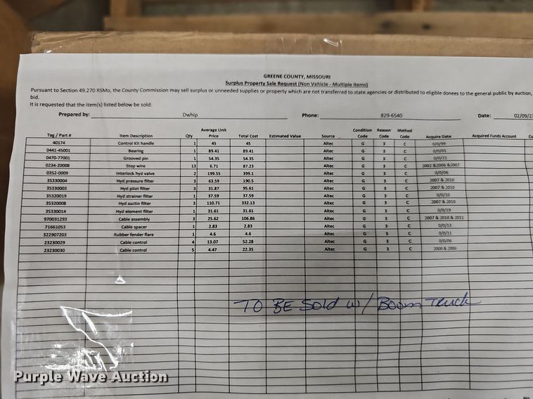 image for item OG9315 2007 International 7400   bucket truck