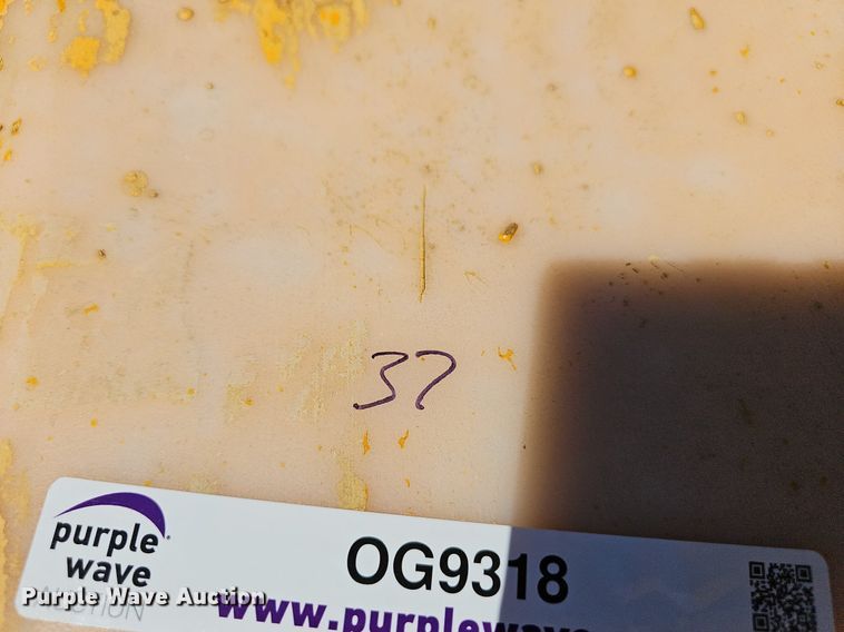 image for item OG9318 (37) poly totes