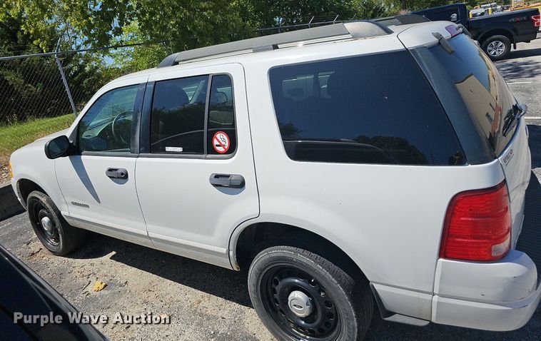 image for item OG9319 2005 Ford Explorer XLT SUV