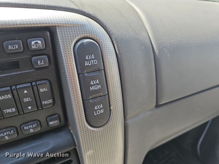 image for item OG9319 2005 Ford Explorer XLT SUV