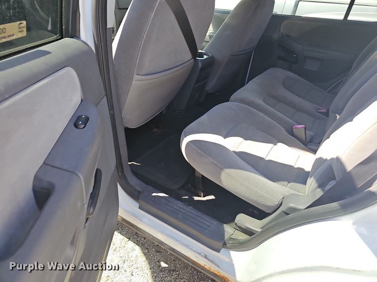 image for item OG9319 2005 Ford Explorer XLT SUV