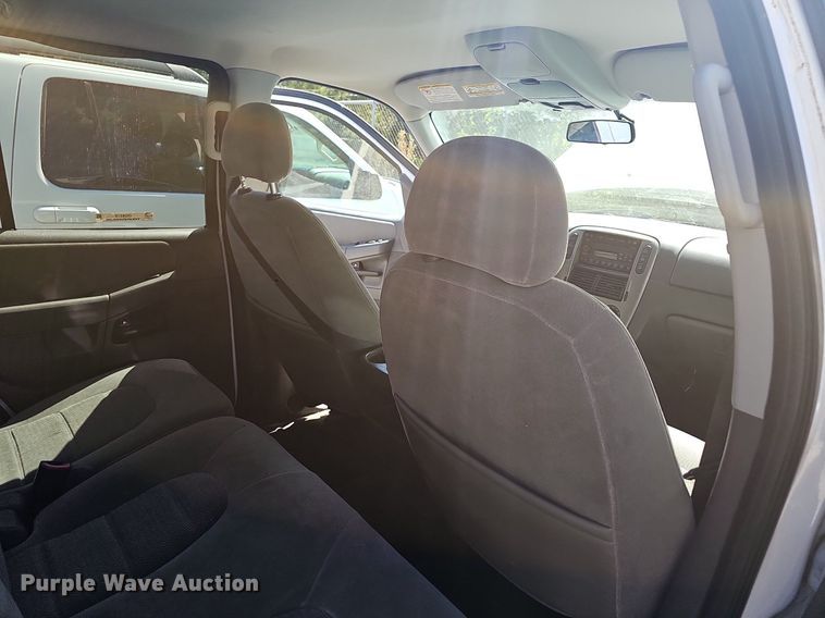 image for item OG9319 2005 Ford Explorer XLT SUV