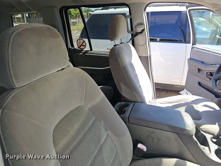 image for item OG9319 2005 Ford Explorer XLT SUV