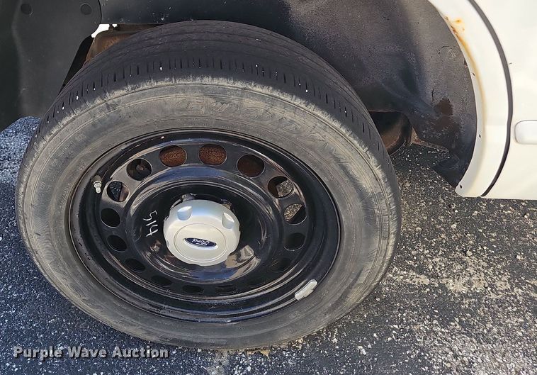 image for item OG9319 2005 Ford Explorer XLT SUV