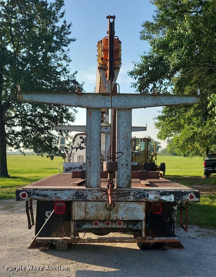 image for item DI3001 1990 GMC C7000  crane truck