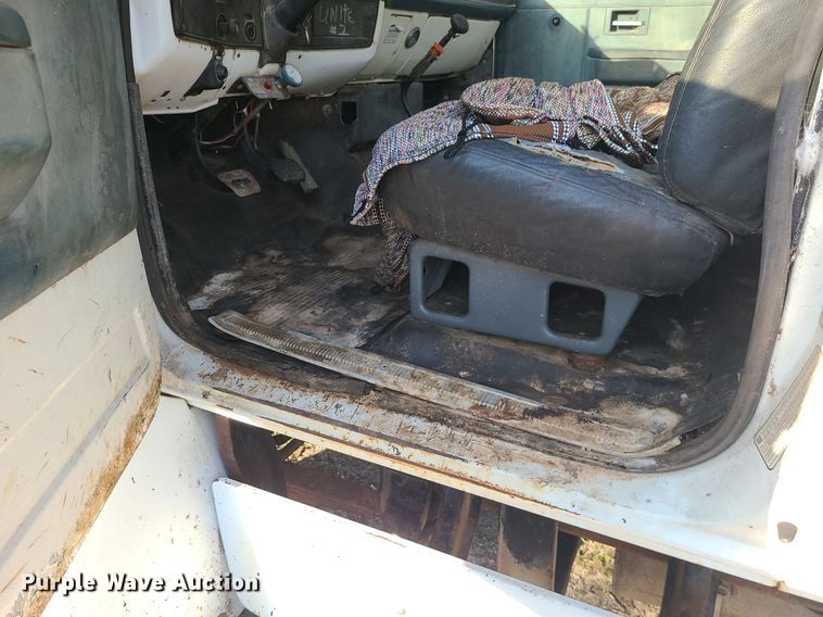 image for item DI3001 1990 GMC C7000  crane truck