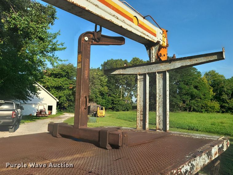 image for item DI3001 1990 GMC C7000  crane truck