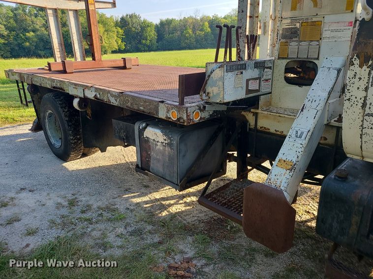 image for item DI3001 1990 GMC C7000  crane truck