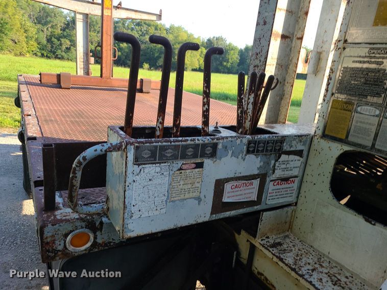 image for item DI3001 1990 GMC C7000  crane truck