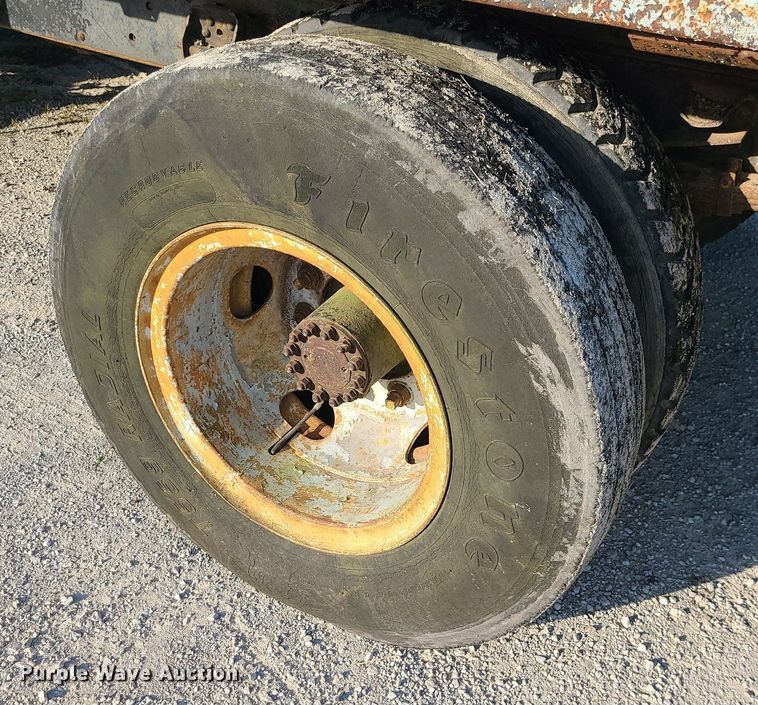 image for item DI3001 1990 GMC C7000  crane truck