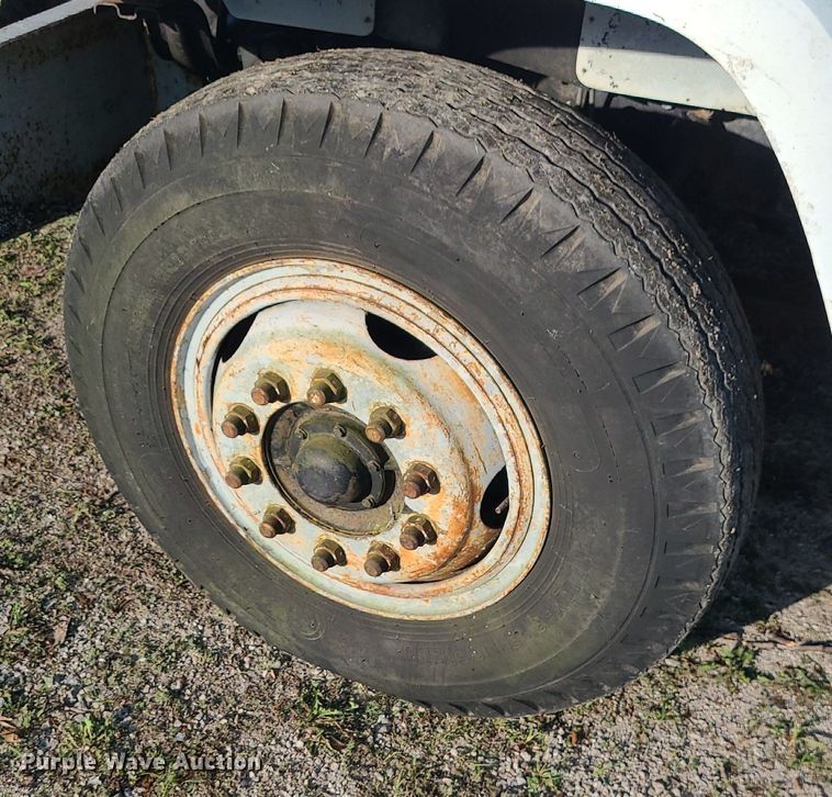 image for item DI3001 1990 GMC C7000  crane truck