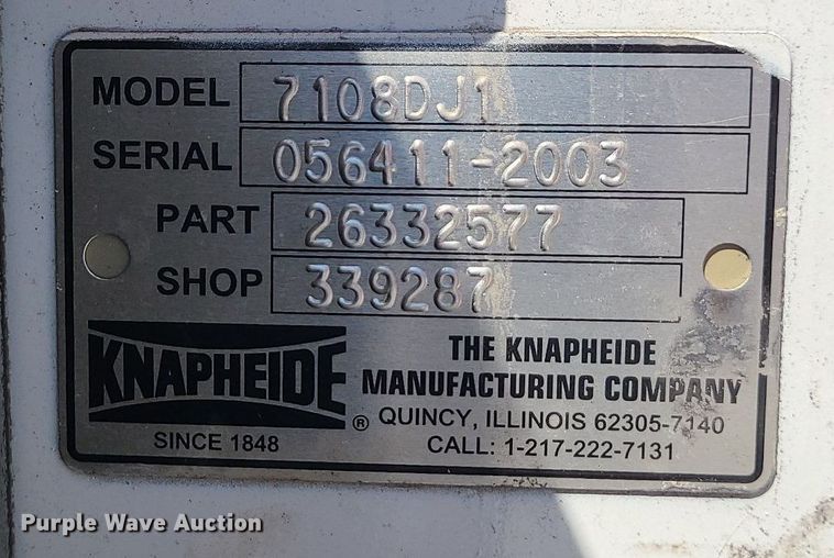 image for item DI3004 2004 Chevrolet Silverado 3500  utility bed pickup truck