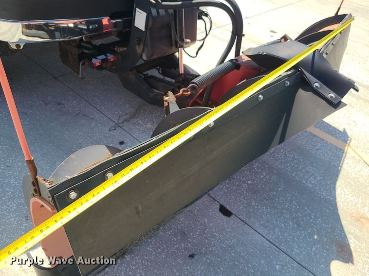 image for item DI3004 2004 Chevrolet Silverado 3500  utility bed pickup truck