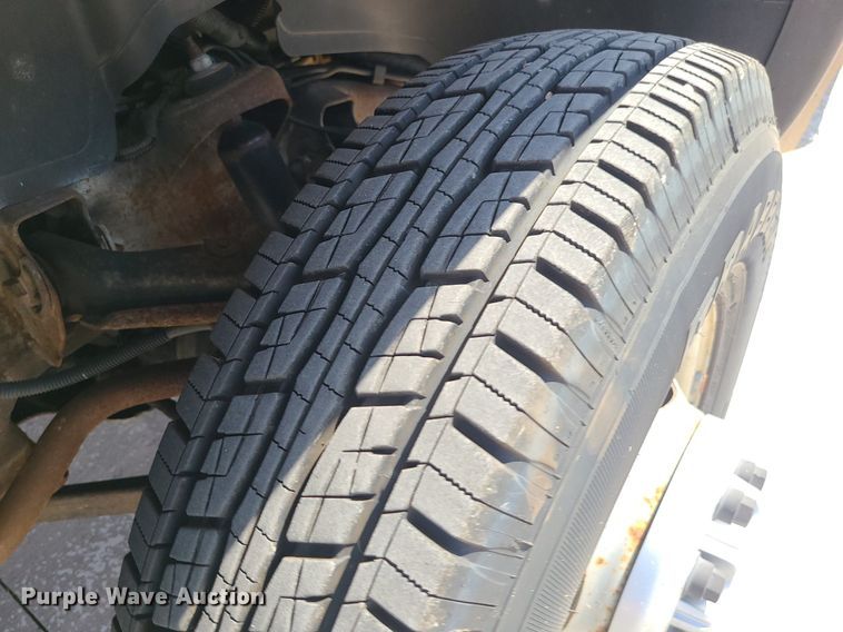 image for item DI3004 2004 Chevrolet Silverado 3500  utility bed pickup truck