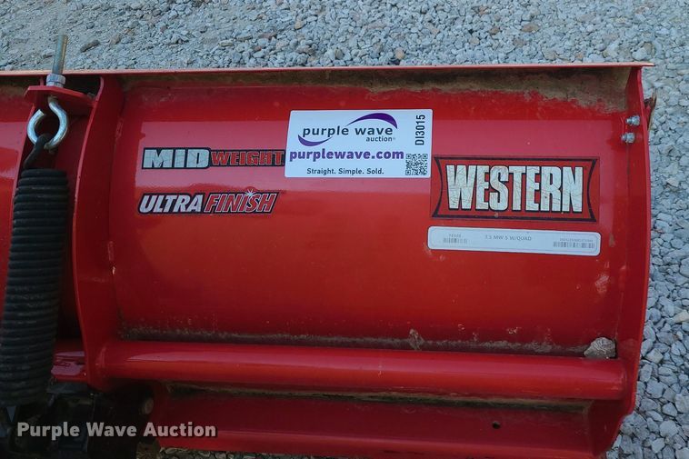 image for item DI3015 Western Ultra Finish  snow plow