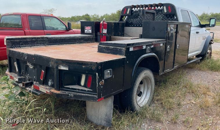 image for item DI8526 2014 Dodge Ram 5500HD  Crew Cab flatbed truck