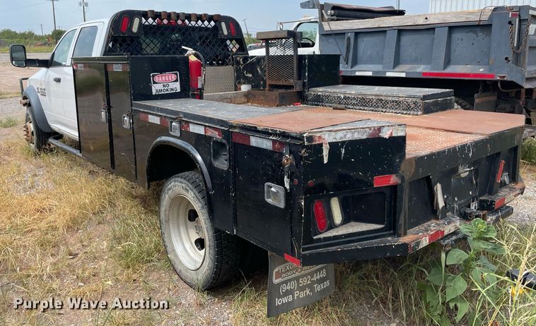 image for item DI8526 2014 Dodge Ram 5500HD  Crew Cab flatbed truck