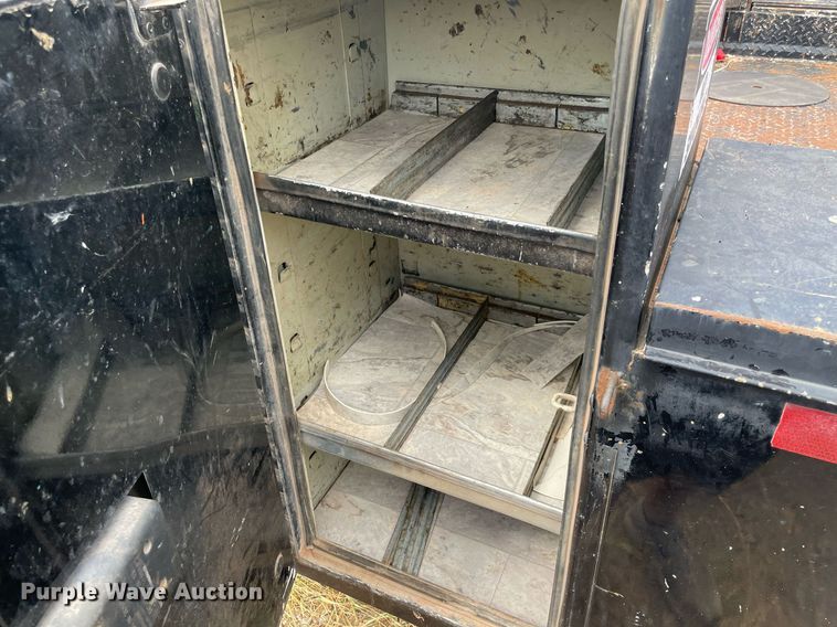 image for item DI8526 2014 Dodge Ram 5500HD  Crew Cab flatbed truck