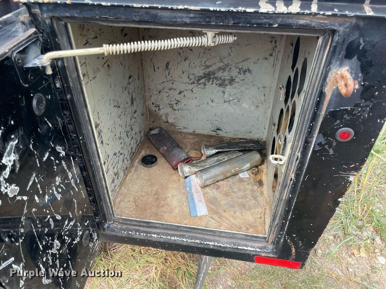 image for item DI8526 2014 Dodge Ram 5500HD  Crew Cab flatbed truck