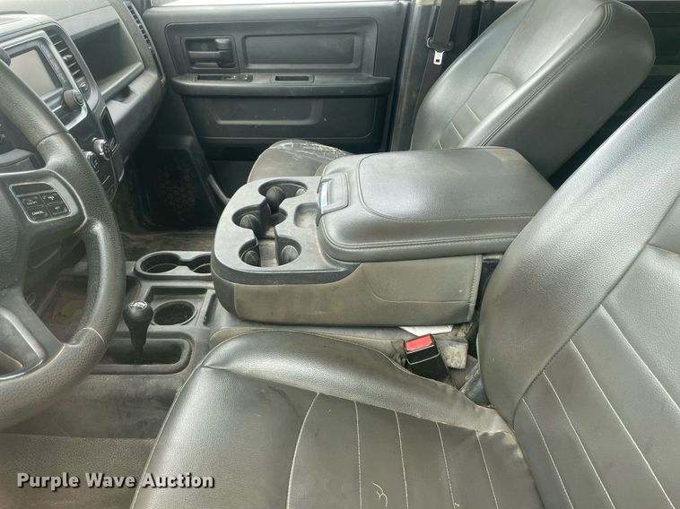 image for item DI8526 2014 Dodge Ram 5500HD  Crew Cab flatbed truck