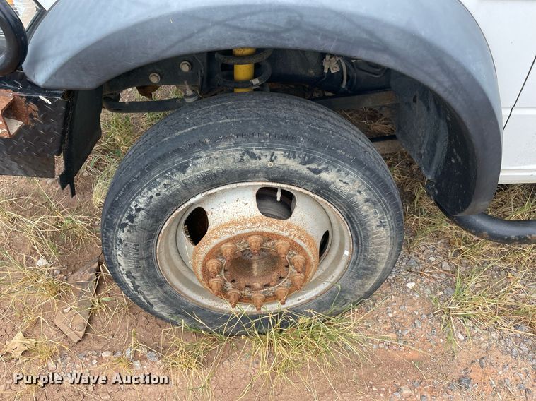 image for item DI8526 2014 Dodge Ram 5500HD  Crew Cab flatbed truck