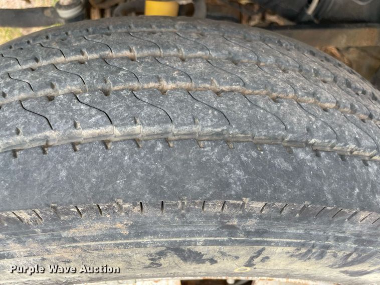 image for item DI8526 2014 Dodge Ram 5500HD  Crew Cab flatbed truck