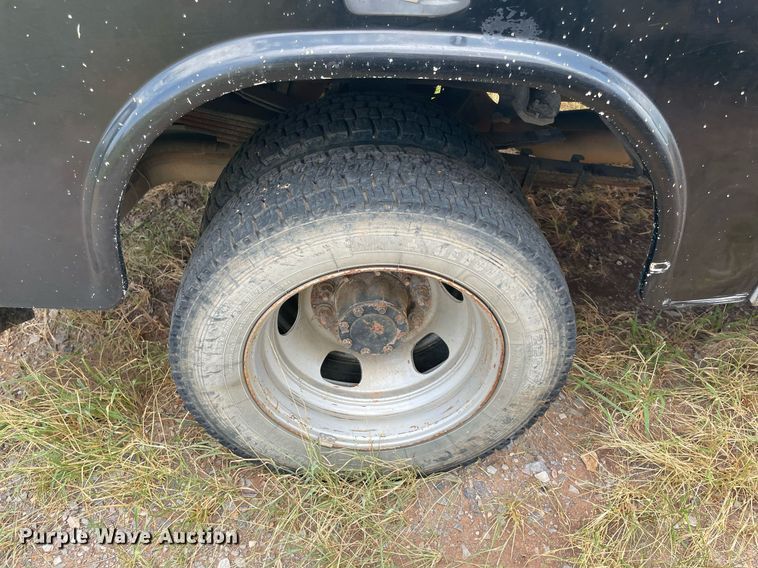 image for item DI8526 2014 Dodge Ram 5500HD  Crew Cab flatbed truck