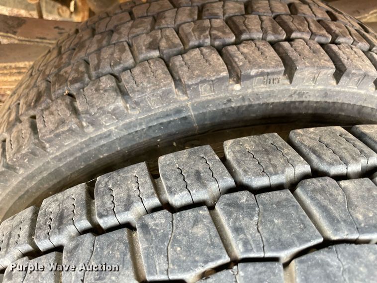 image for item DI8526 2014 Dodge Ram 5500HD  Crew Cab flatbed truck