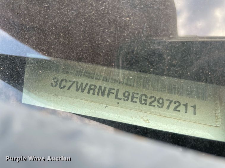 image for item DI8526 2014 Dodge Ram 5500HD  Crew Cab flatbed truck