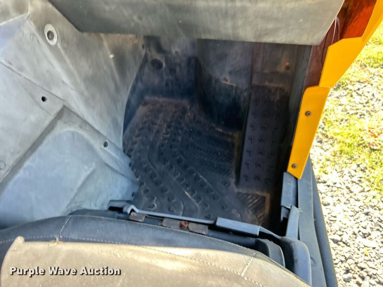 image for item DJ6254 2011 Can Am Commander 1000  utility vehicle