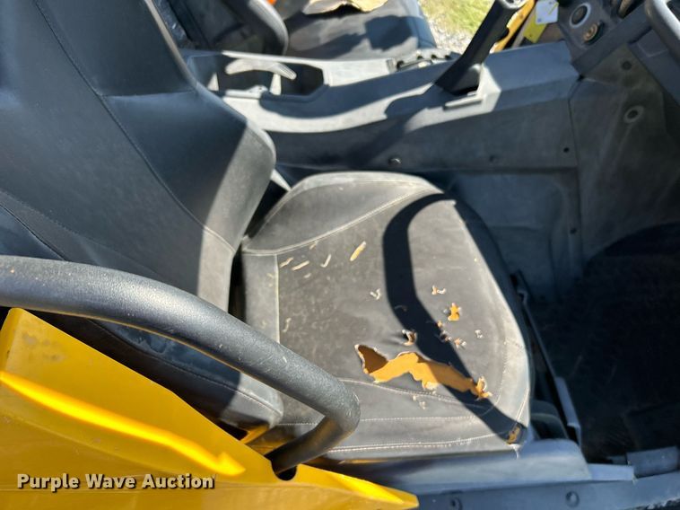 image for item DJ6254 2011 Can Am Commander 1000  utility vehicle