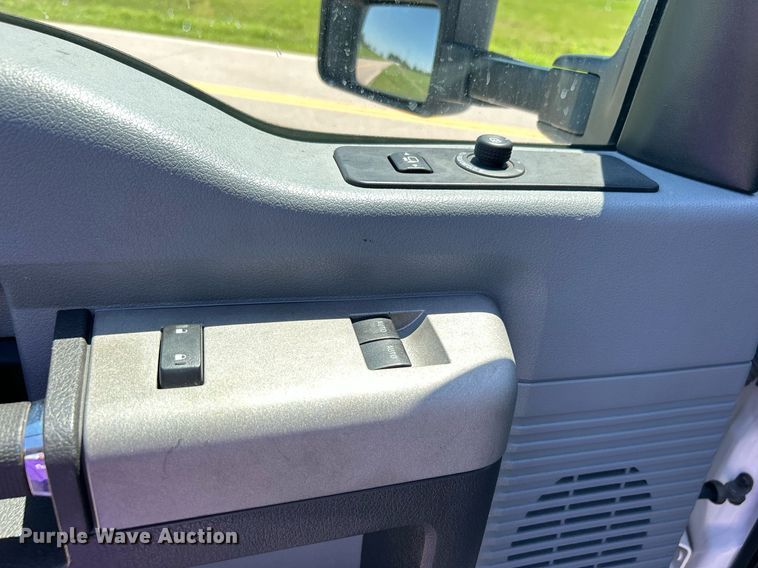 image for item DJ6262 2018  Ford F750 Super Duty  truck cab and chassis