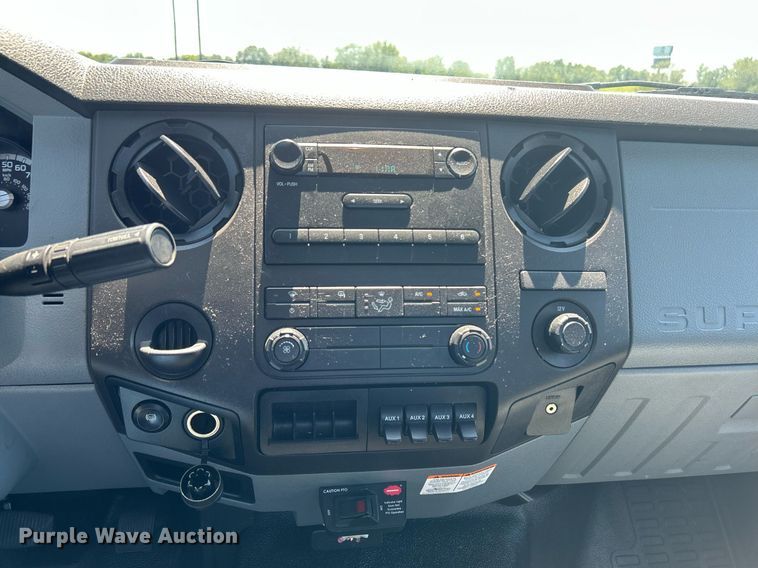 image for item DJ6262 2018  Ford F750 Super Duty  truck cab and chassis