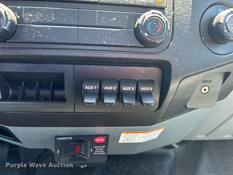 image for item DJ6262 2018  Ford F750 Super Duty  truck cab and chassis