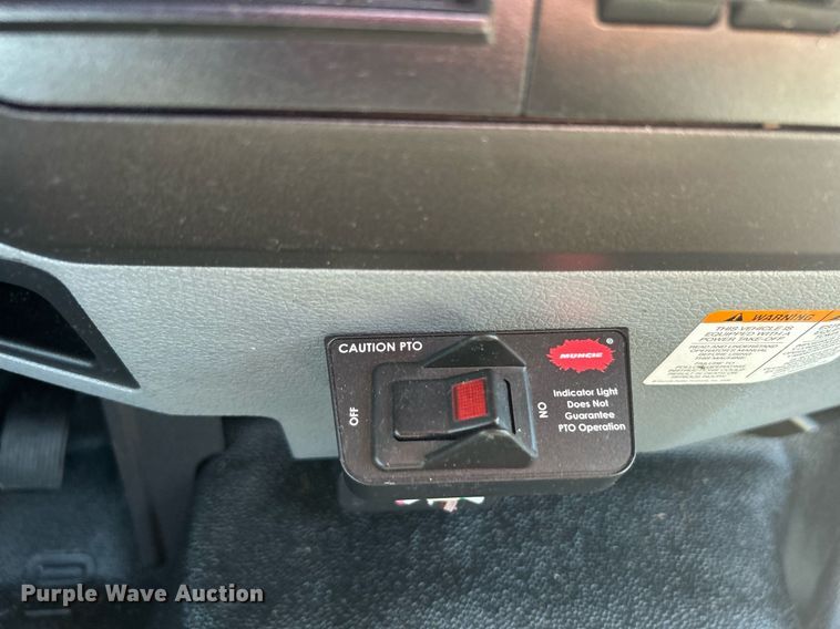 image for item DJ6262 2018  Ford F750 Super Duty  truck cab and chassis