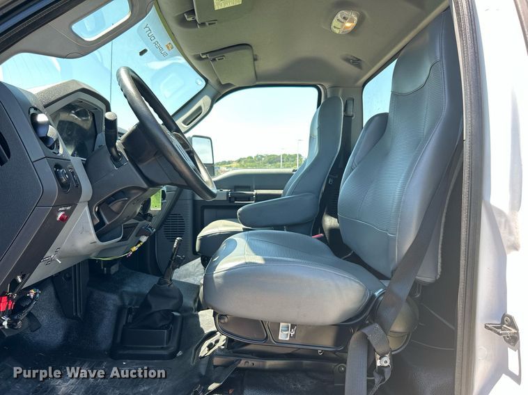 image for item DJ6262 2018  Ford F750 Super Duty  truck cab and chassis