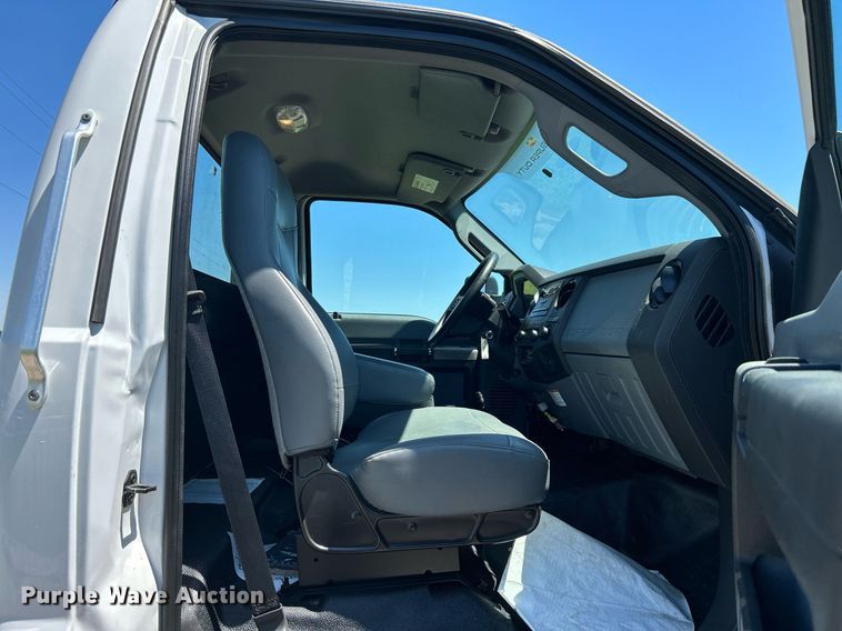 image for item DJ6262 2018  Ford F750 Super Duty  truck cab and chassis