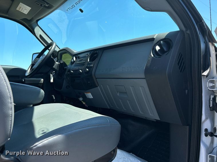 image for item DJ6262 2018  Ford F750 Super Duty  truck cab and chassis