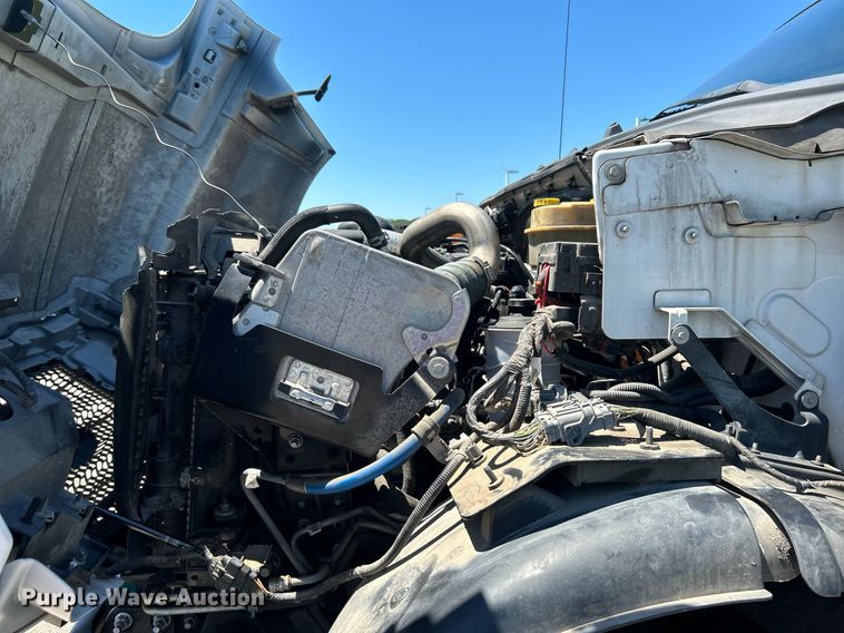 image for item DJ6262 2018  Ford F750 Super Duty  truck cab and chassis