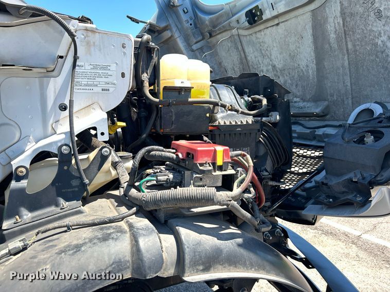 image for item DJ6262 2018  Ford F750 Super Duty  truck cab and chassis