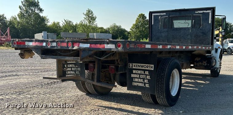 image for item DJ6263 2007 International 4200  dump flatbed truck