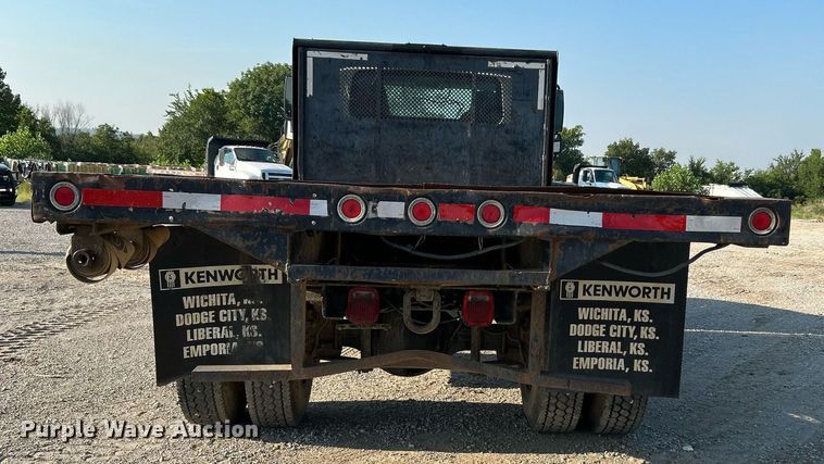 image for item DJ6263 2007 International 4200  dump flatbed truck